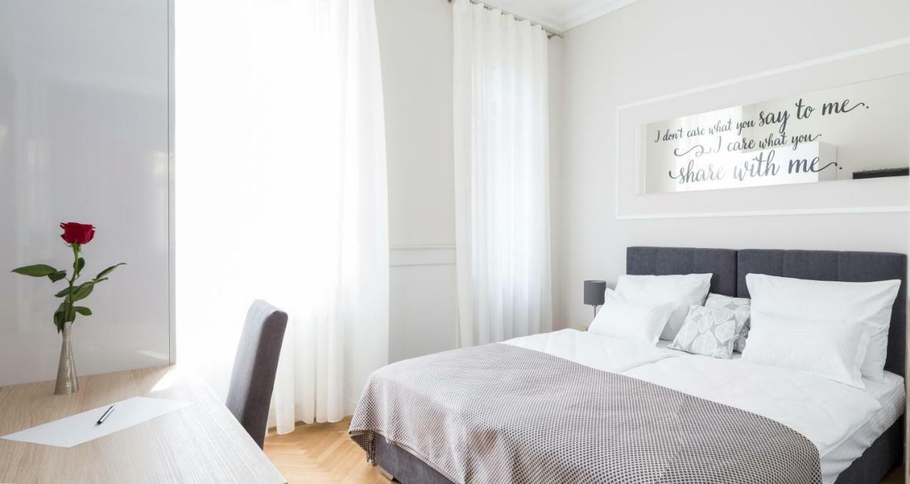 White Rose Apartment Zagreb Extérieur photo